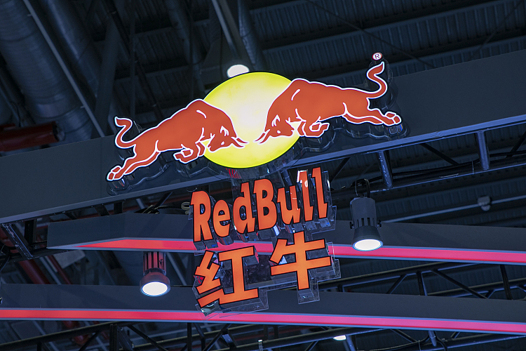 一罐红牛引发7年纷争！中国红牛发文十问泰国天丝